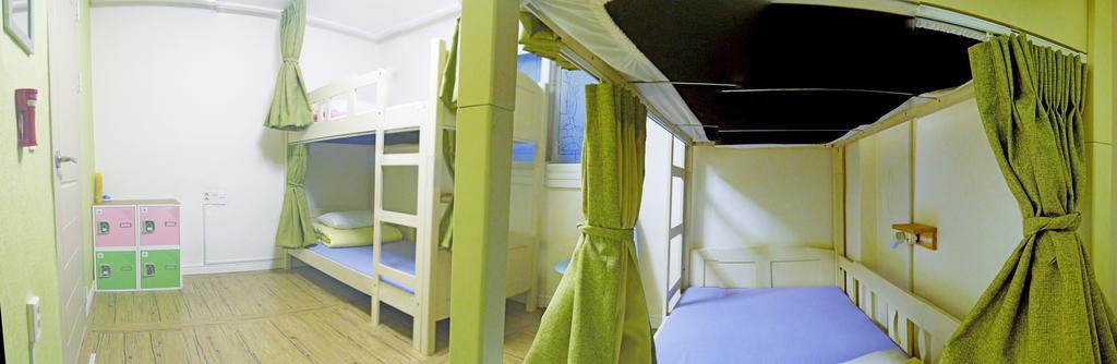 Melon Guesthouse بوسان الغرفة الصورة